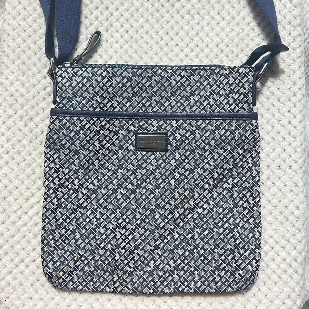 Tommy Hilfigure Blue & White Monogram Crossbody Bag Canvas Shoulder Bag